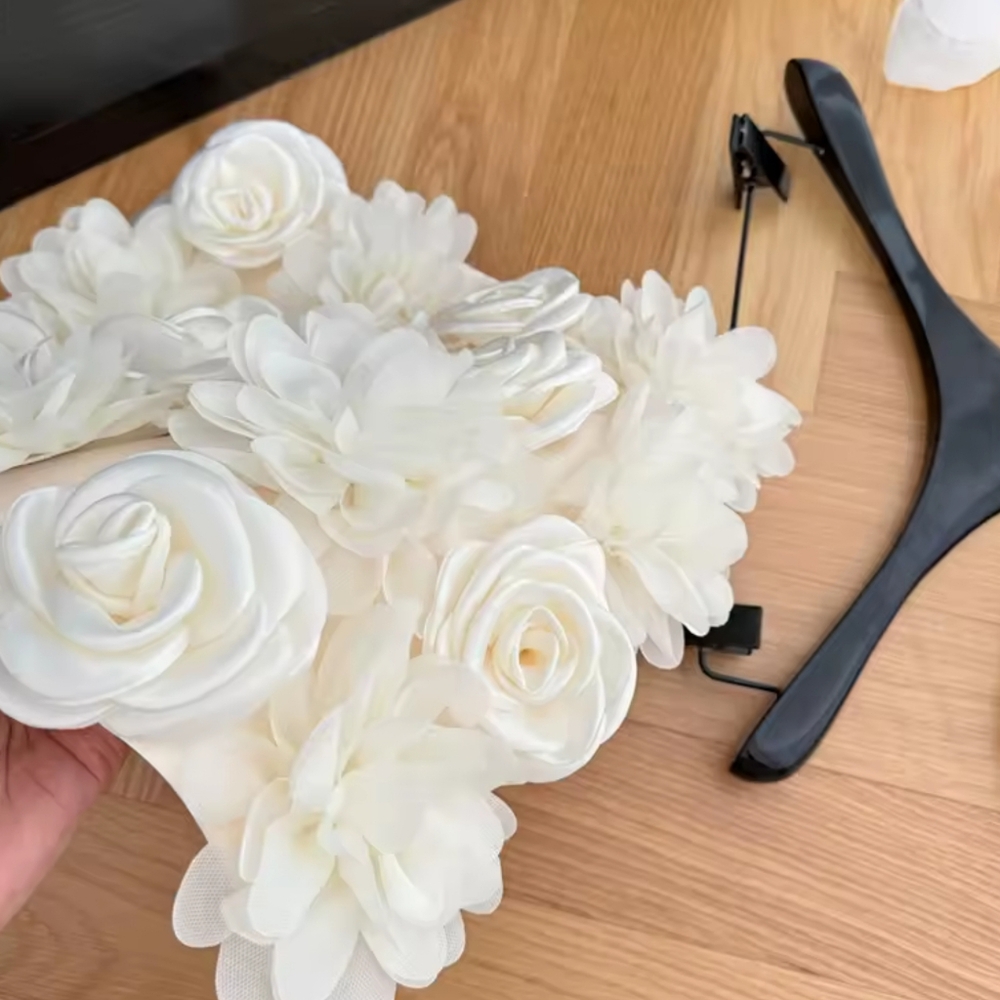 Elegant Cream Floral Skirt - Picture 4 of 8